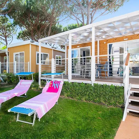 Campingplatz Village Baia Azzurra Club 3*